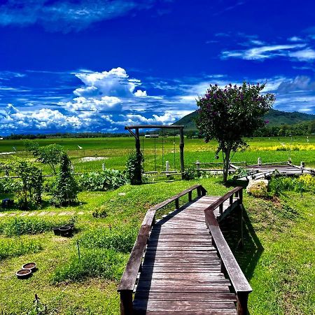 Отель Pyramid Bungalow Ban Laem Sai Экстерьер фото