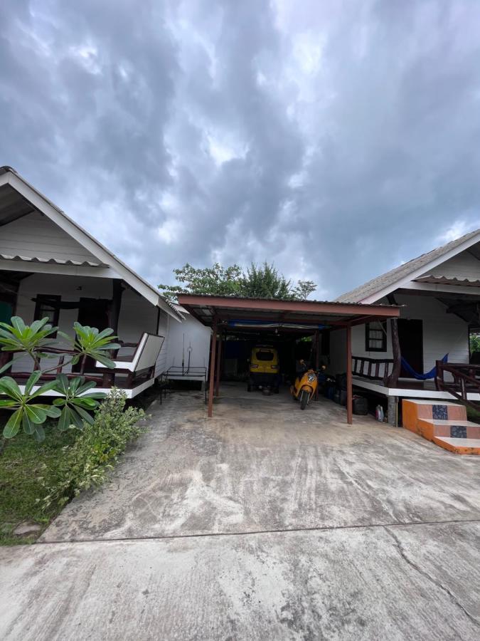 Отель Pyramid Bungalow Ban Laem Sai Экстерьер фото